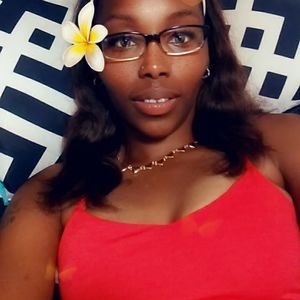 Meet your Posher, Gena